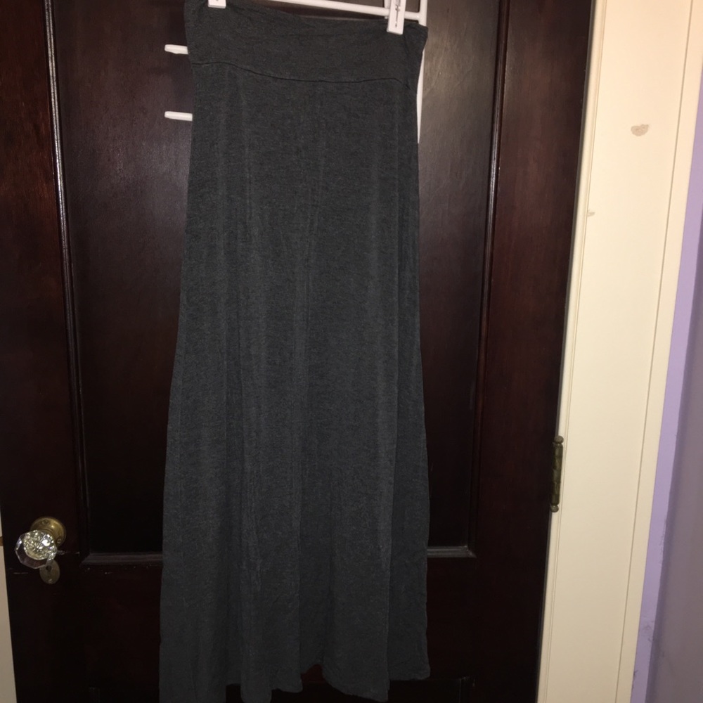 ✨GREY STRETCH MAXI SKIRT✨
